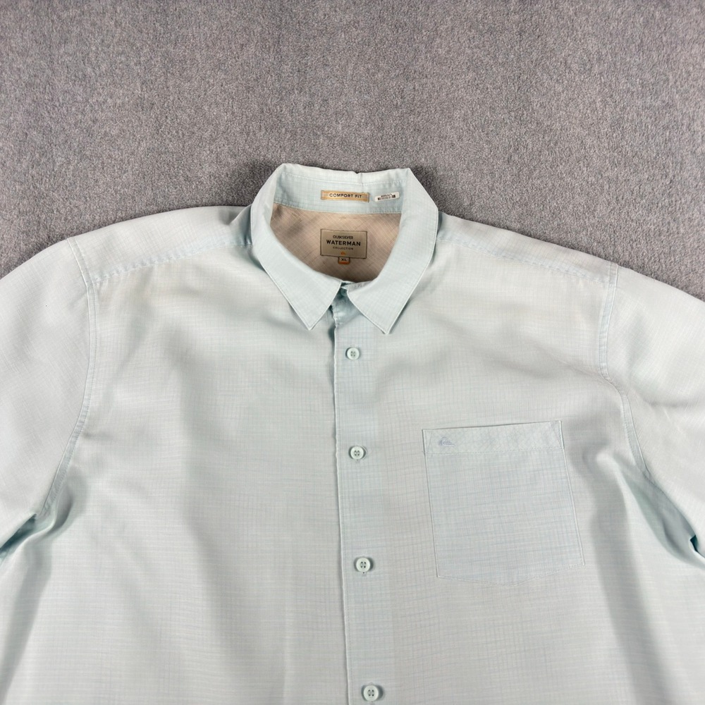 Quicksilver Waterman Collection Mens XL Comfort Fit Blue Short Sleeve Button Up